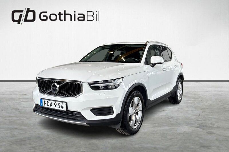 Vit Begagnad 2018 Volvo XC40 Momentum SUV | 274 900 kr (Marknadspris) - Bild 1/4