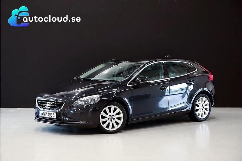 Svart Begagnad 2014 Volvo V40 Momentum Kombi | 109 800 kr (Marknadspris) - Bild 1/4