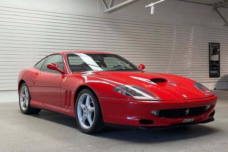 Röd Begagnad 1998 Ferrari 550 | 1 395 000 kr - Bild 1/4