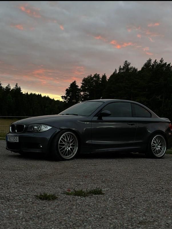 Begagnad 2008 BMW 123 Coupé Sportkupé | 109 000 kr - Bild 1/4