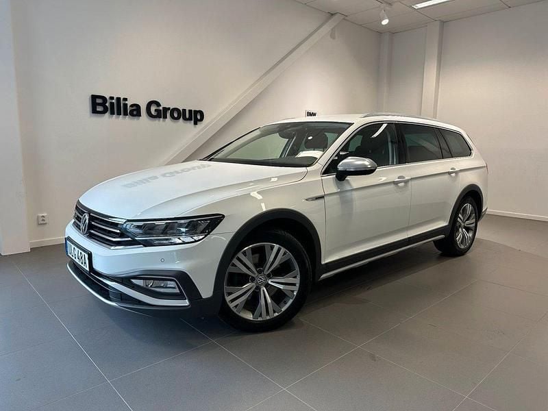 Vit Begagnad 2019 VW Passat Alltrack Kombi | 239 900 kr (Marknadspris) - Bild 1/4