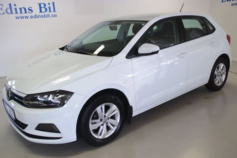 Vit Begagnad 2018 VW Polo Halvkombi | 175 000 kr (Marknadspris) - Bild 1/4
