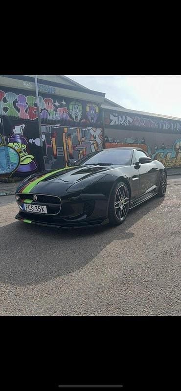 Svart Begagnad 2018 Jaguar F-Type Cab | 439 000 kr - Bild 1/4
