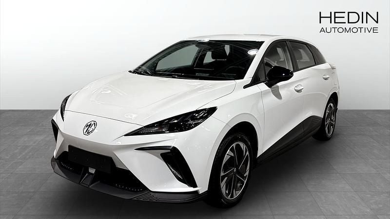 Vit Begagnad 2024 MG MG4 EV Halvkombi | 299 900 kr (Marknadspris) - Bild 1/4