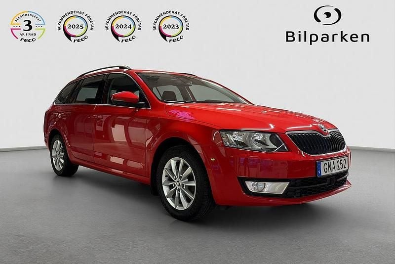 Röd Begagnad 2016 Skoda Octavia Ambition Kombi | 109 990 kr (Marknadspris) - Bild 1/4
