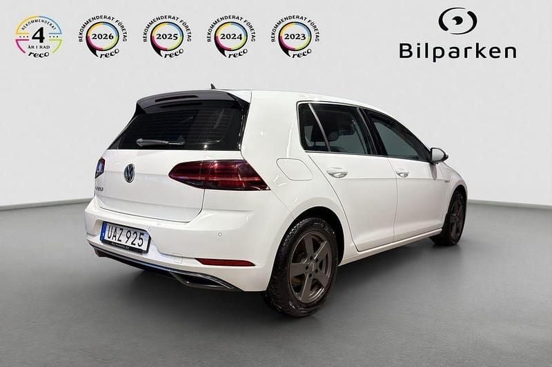 Begagnad VW e-Golf 100 kW (136 HK) 2017 Vit Halvkombi