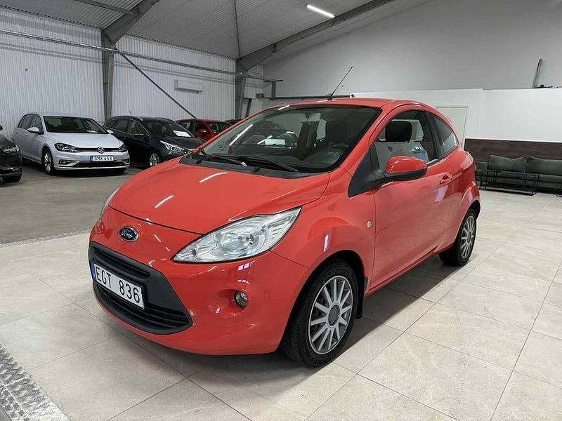 Begagnad Ford Ka Titanium 70 HK (51 kW) 2009 Röd Halvkombi