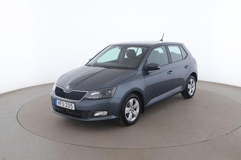 Mörkgrå Begagnad 2018 Skoda Fabia Style Halvkombi | 97 000 kr (Marknadspris) - Bild 1/3