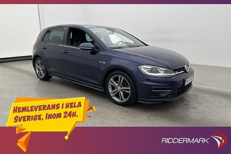 Mörkblå Begagnad 2019 VW Golf VIII R-line Halvkombi | 188 800 kr (Marknadspris) - Bild 1/3