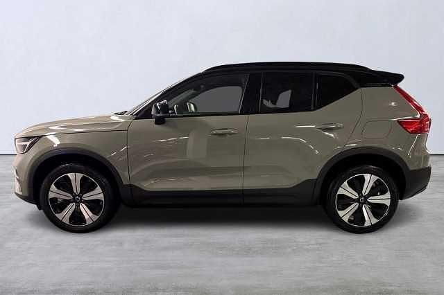 Begagnad Volvo XC40 Single Motor 175 kW (238 HK) 2022 Grön SUV