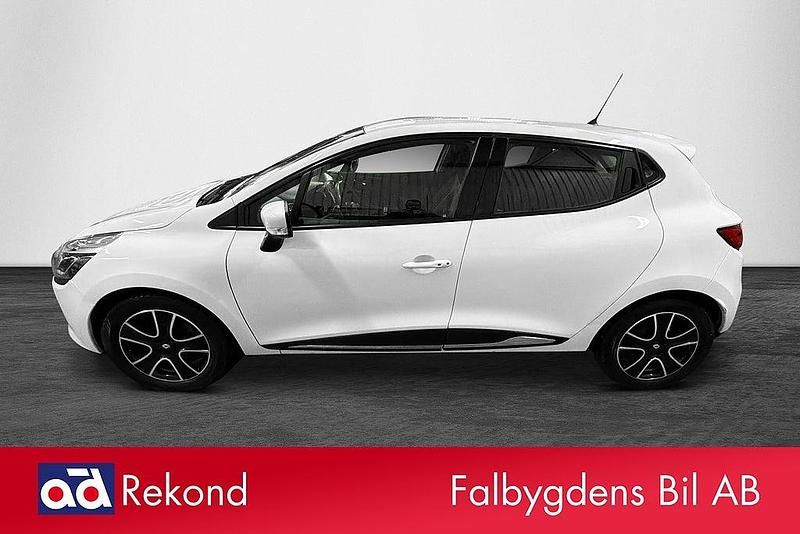Begagnad Renault Clio IV 90 HK (66 kW) 2015 Vit Halvkombi