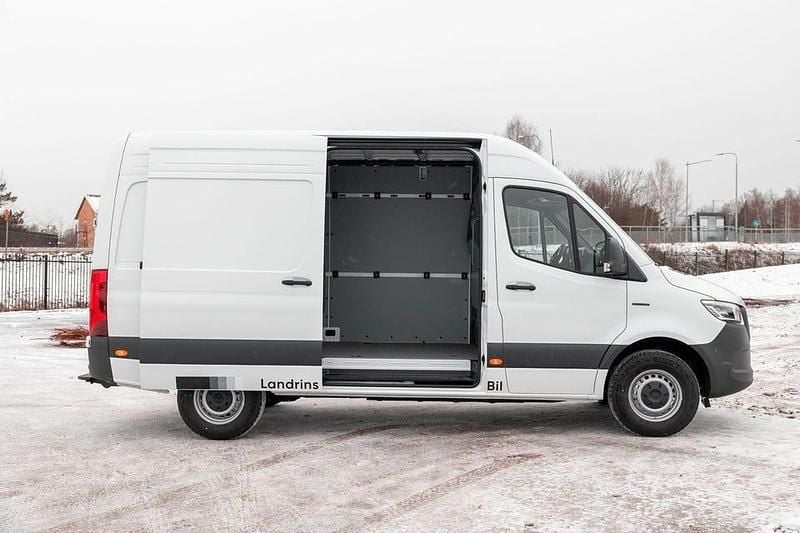 Ny Mercedes E-Sprinter 150 kW (204 HK) 2025 Vit Van