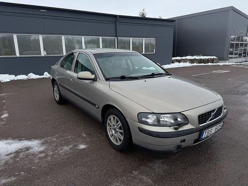 Begagnad Volvo S60 170 HK (125 kW) 2002 Brun Sedan