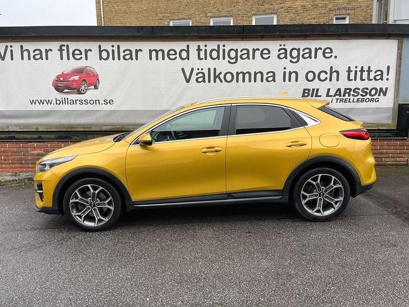 Gul Begagnad 2020 Kia XCeed SUV | 218 000 kr (Marknadspris) - Bild 1/4