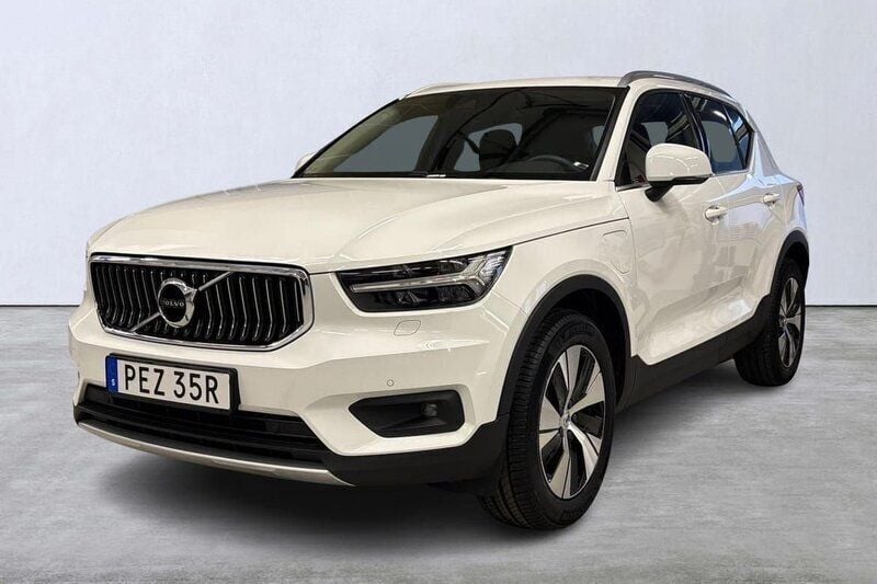 Vit Begagnad 2021 Volvo XC40 Inscription SUV | 269 000 kr (Superpris) - Bild 1/4
