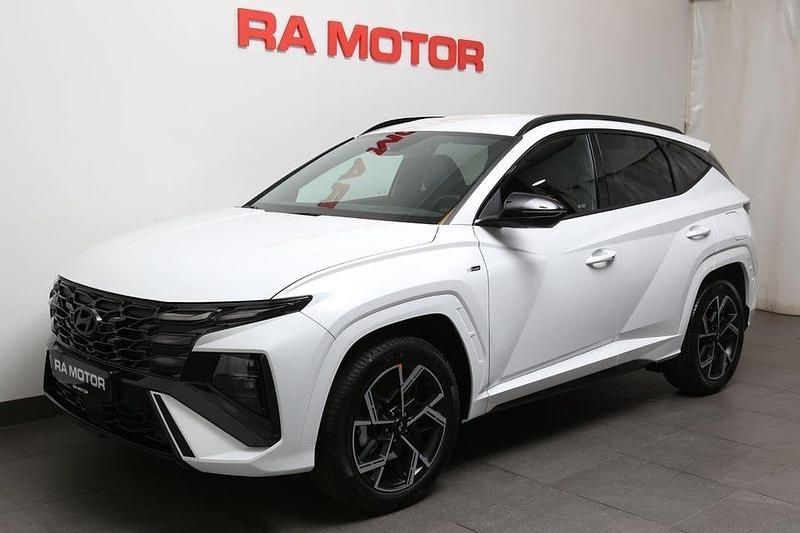 Svart Ny 2025 Hyundai Tucson N Line SUV | 444 900 kr - Bild 1/4