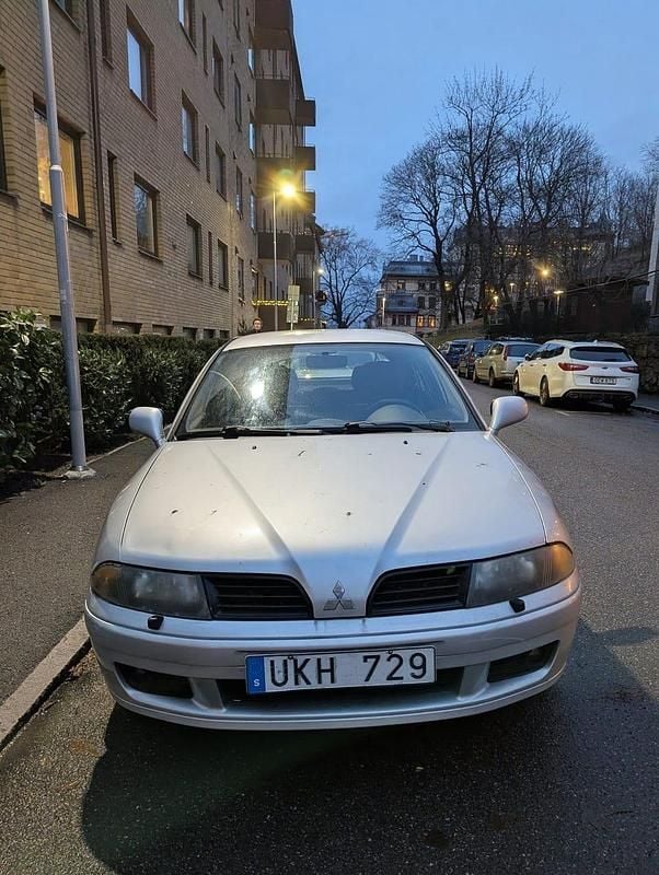 Begagnad 2003 Mitsubishi Carisma Halvkombi | 15 900 kr - Bild 1/4