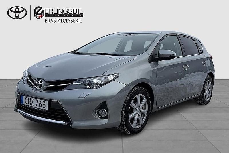 Begagnad Toyota Auris Edition 132 HK (97 kW) 2015 Grå Halvkombi