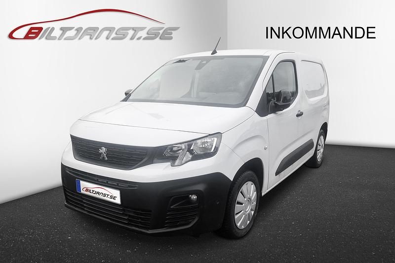 Begagnad Peugeot Partner 132 HK (97 kW) 2023 Vit Minibuss