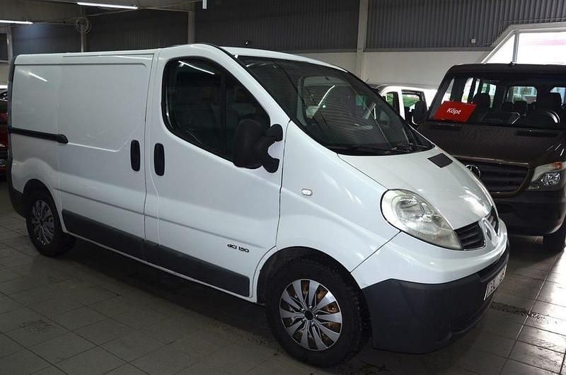 Vit Begagnad 2008 Renault Trafic Minibuss | 69 900 kr (Dyr) - Bild 1/4