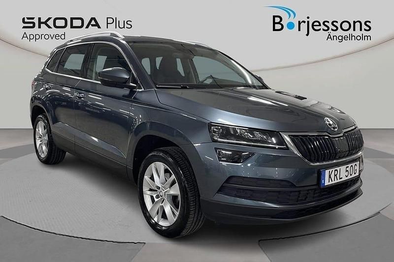 Grå Begagnad 2020 Skoda Karoq Business Line SUV | 209 000 kr (Marknadspris) - Bild 1/4