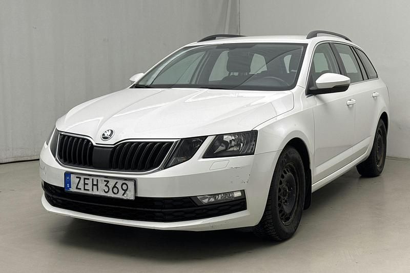 Vit Begagnad 2018 Skoda Octavia Ambition Kombi | 136 000 kr (Bra pris) - Bild 1/4