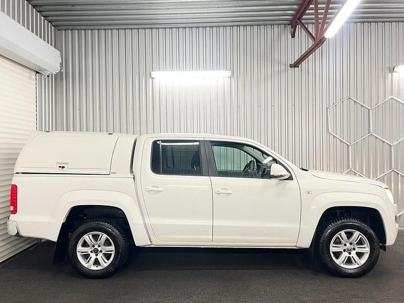 Begagnad VW Amarok Highline 180 HK (132 kW) 2015 Vit Pickup