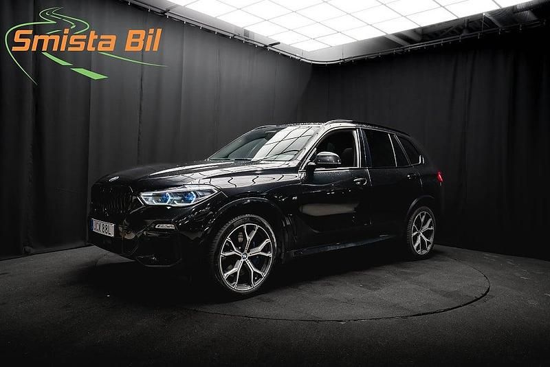 Svart Begagnad 2021 BMW X5 M Sport SUV | 519 800 kr (Dyr) - Bild 1/3
