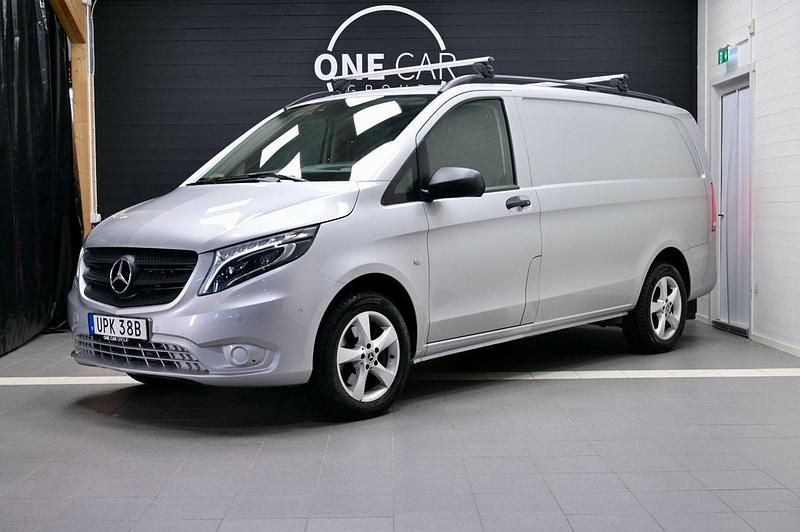 Silver Begagnad 2020 Mercedes Vito Minibuss | 429 800 kr - Bild 1/4