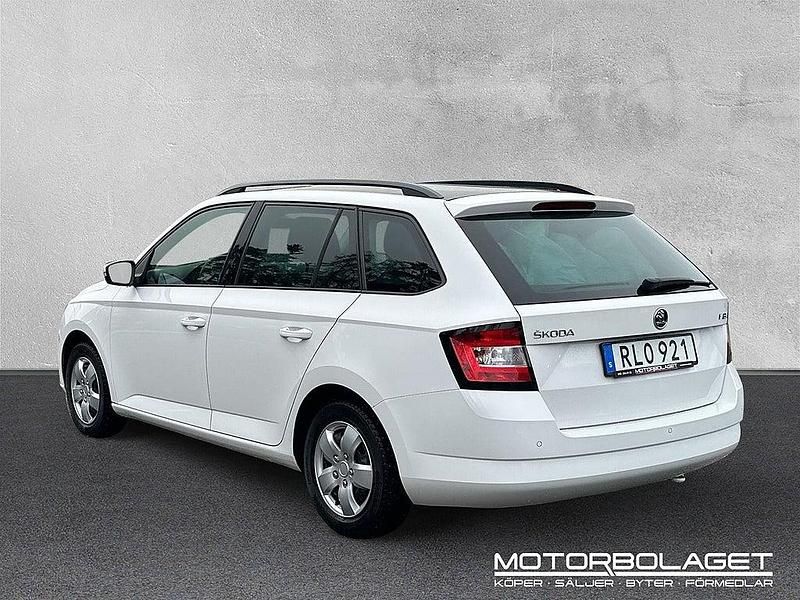 Begagnad Skoda Fabia Style 90 HK (66 kW) 2017 Vit Kombi