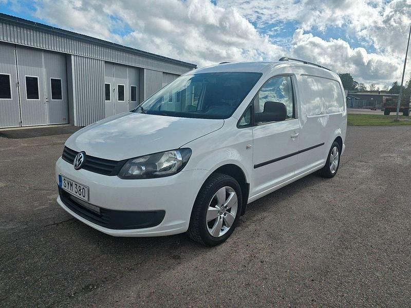 Vit Begagnad 2015 VW Caddy Maxi Minibuss | 54 900 kr (Marknadspris) - Bild 1/4