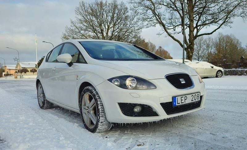 Begagnad 2011 Seat Leon Halvkombi | 47 000 kr (Marknadspris) - Bild 1/4