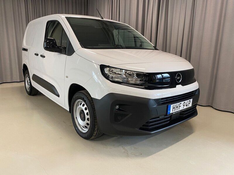 Vit Ny 2024 Opel Combo Minibuss | 308 095 kr (Superpris) - Bild 1/4