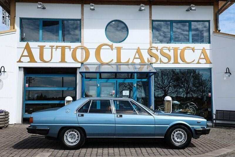 Ljusblå metallic Begagnad 1980 Maserati Quattroporte Sedan | 349 000 kr - Bild 1/4