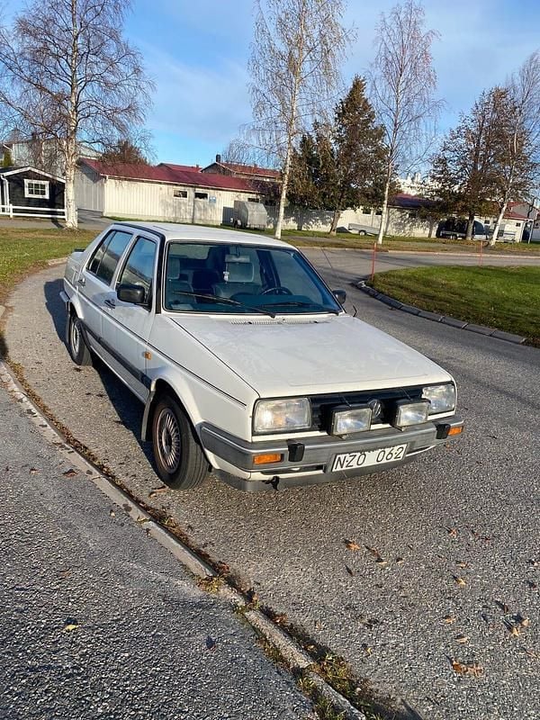Begagnad 1988 VW Jetta Sedan | 16 000 kr - Bild 1/4