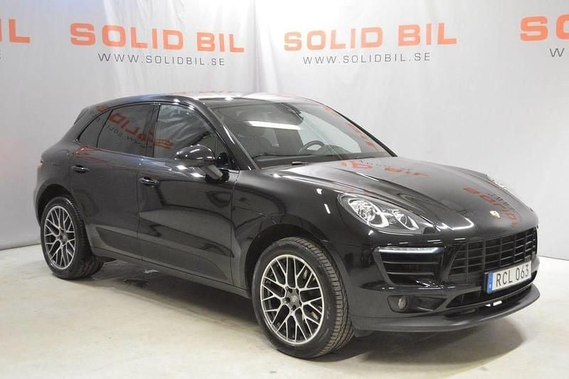 Svart Begagnad 2018 Porsche Macan SUV | 359 000 kr (Lite dyr) - Bild 1/4