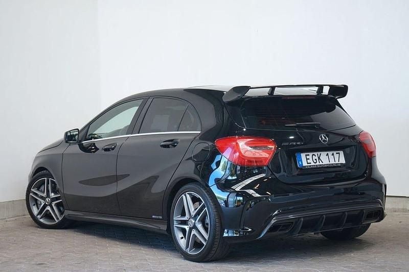 Begagnad Mercedes A45 AMG AMG 361 HK (265 kW) 2014 Svart Halvkombi
