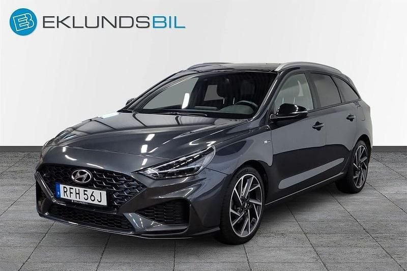 Grå Begagnad 2023 Hyundai i30 N Line Kombi | 289 900 kr (Lite dyr) - Bild 1/4
