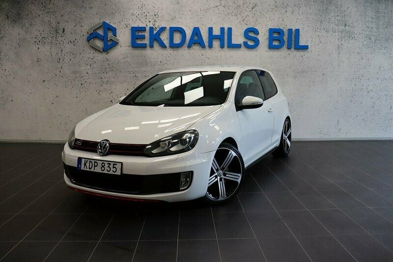 Vit Begagnad 2009 VW Golf VI GTI Halvkombi | 94 900 kr (Marknadspris) - Bild 1/4