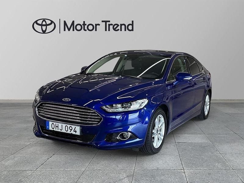 Blå Begagnad 2016 Ford Mondeo Business Edition Halvkombi | 185 000 kr (Marknadspris) - Bild 1/4