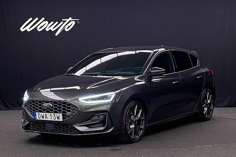 Begagnad Ford Focus ST 280 HK (205 kW) 2023 Grå Halvkombi