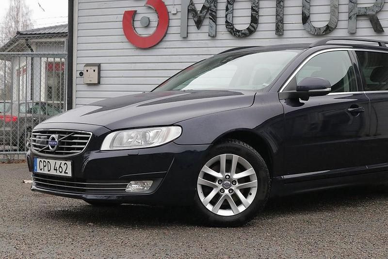 Begagnad Volvo V70 Standard 181 HK (133 kW) 2015 Blå Kombi