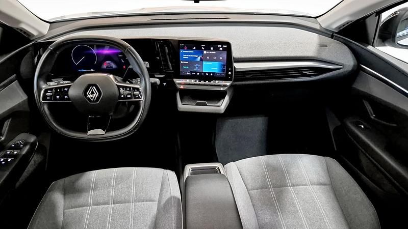 Begagnad Renault Megane E-Tech 160 kW (218 HK) 2022 Halvkombi