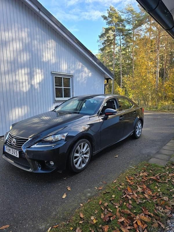 Begagnad Lexus IS300h 223 HK (164 kW) 2015 Sedan