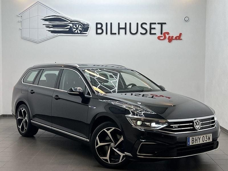 Svart Begagnad 2020 VW Passat GTE Kombi | 188 500 kr (Bra pris) - Bild 1/4