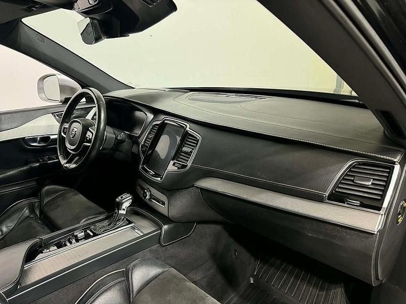 Begagnad Volvo XC90 R-Design 250 HK (183 kW) 2018 Svart SUV