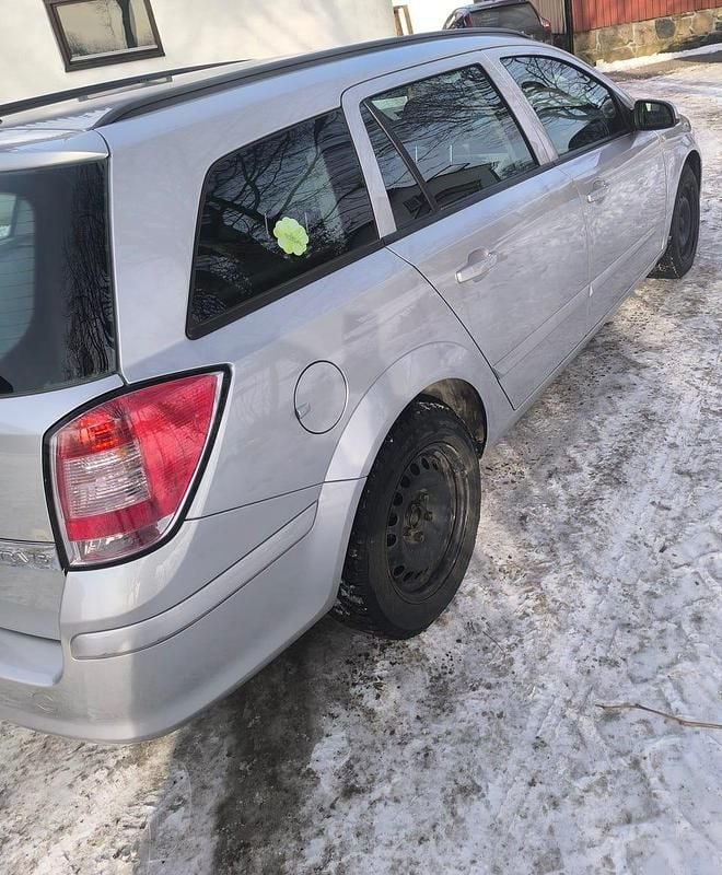 Begagnad Opel Astra 105 HK (77 kW) 2007