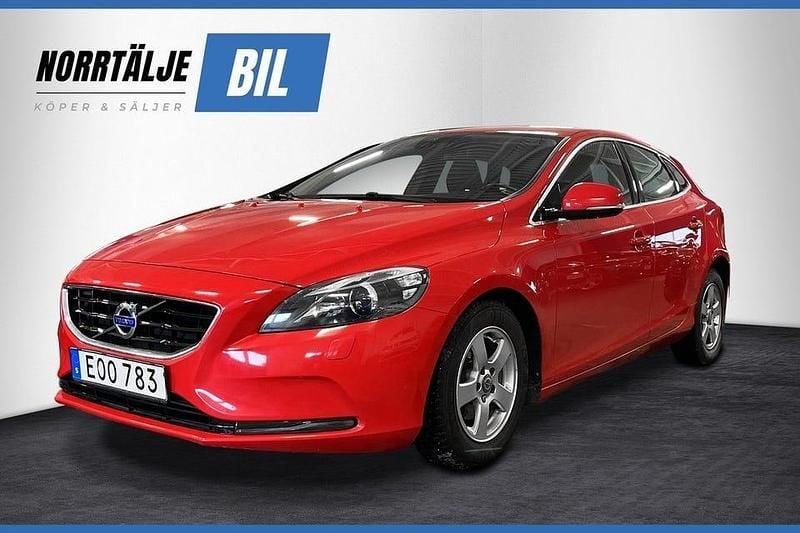 Begagnad Volvo V40 116 HK (85 kW) 2015 Röd Halvkombi