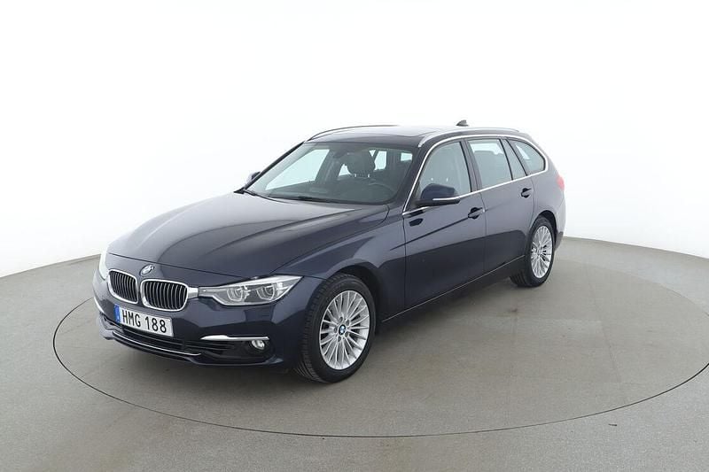Blå Begagnad 2016 BMW 330 Luxury Line Kombi | 219 000 kr (Lite dyr) - Bild 1/3
