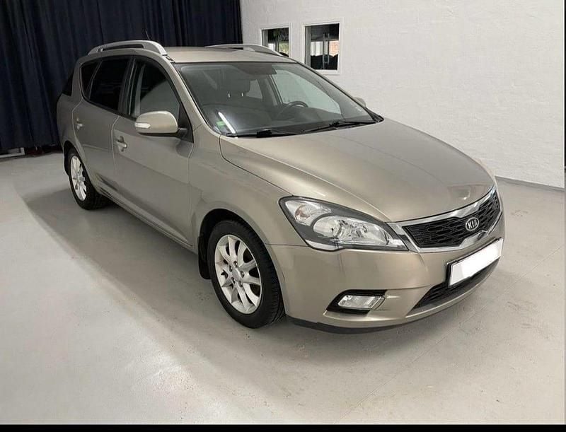 Begagnad Kia Ceed Sportswagon 128 HK (94 kW) 2011 Kombi